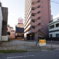 採算の合わない駐車場の土地、他に何ができる？